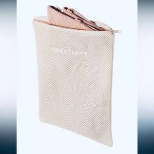 NWOT Honeylove Lingerie Intimates Bra Zip Top Mesh Laundry Wash Bag